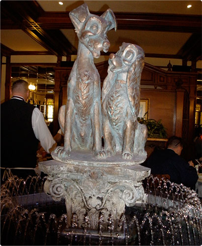 lady and the tramp statue