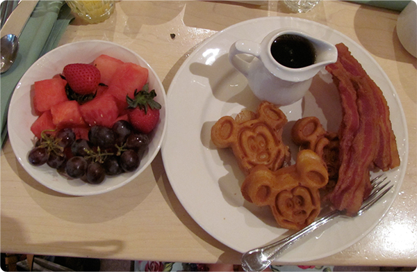 A dairy-free breakfast at Disney's 1900 Park Fare