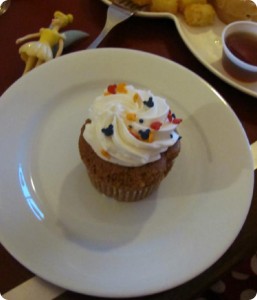 Allergy-free cupcake at Chef Mickey's